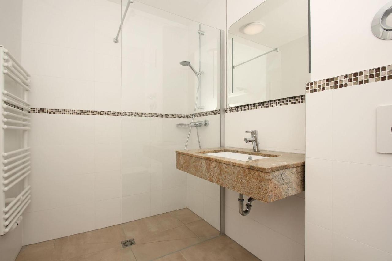 לובה Strandnahe Fewo Mit Terrasse, Gratis Nutzung Vom Ahoi Erlebnisbad Und Sauna In Sellin - Rex Rugia Fewo 13-3 מראה חיצוני תמונה
